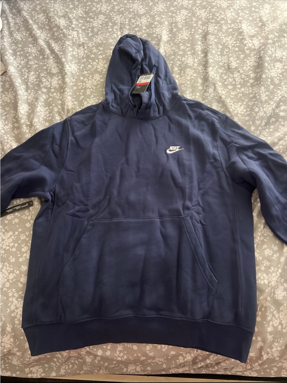 Nike Men's Navy Pullover Hoodie size L